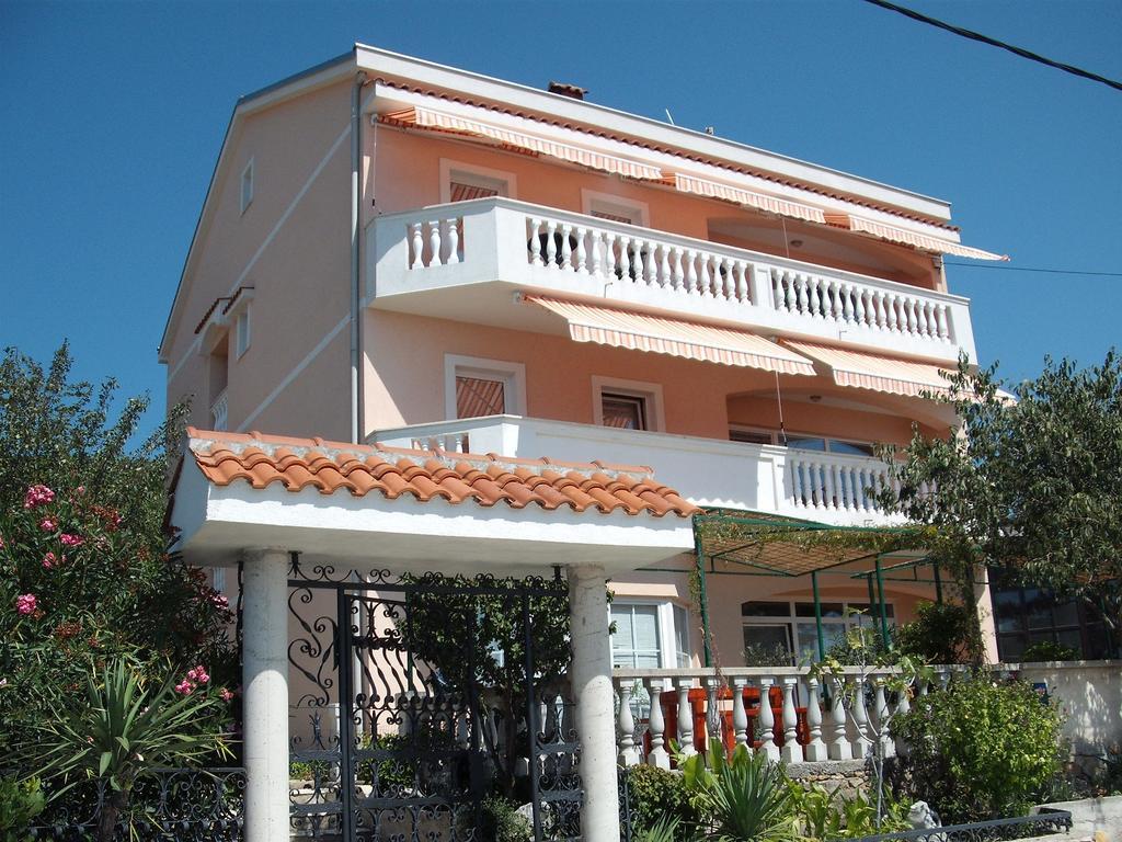 Apartments Velic Crikvenica Exterior foto