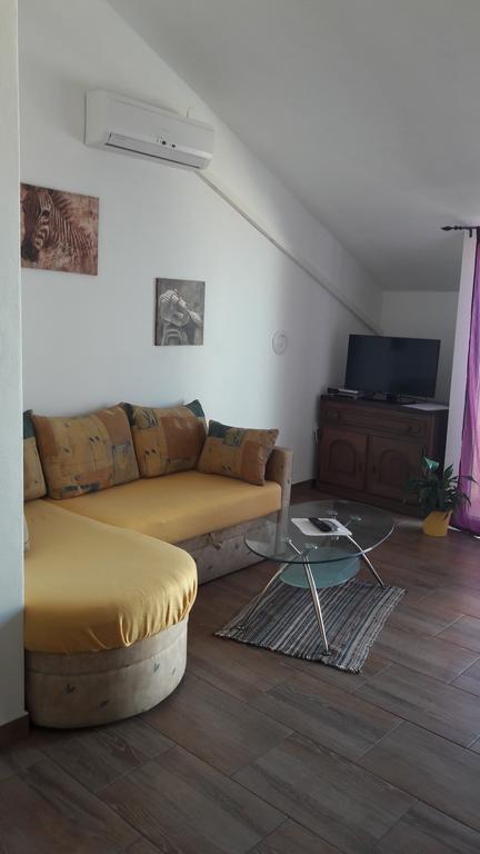 Apartments Velic Crikvenica Exterior foto