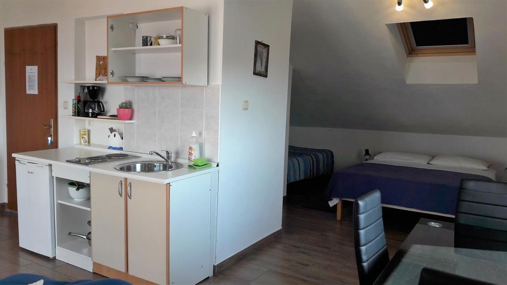 Apartments Velic Crikvenica Exterior foto